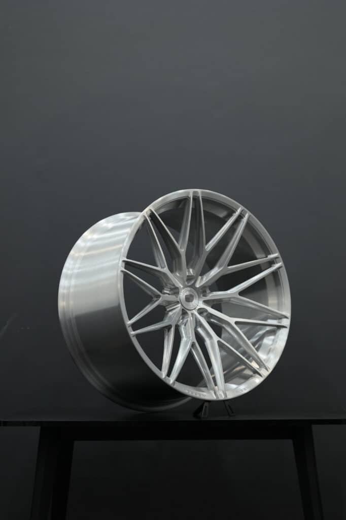 VW Touareg TYP CR Jahr 2020 Aluminium Brush 23 inch vossen wheels hybrid forged 5 vossen wheels hybrid forged (5)